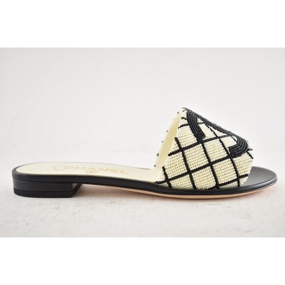 Chanel 20P Black White Pearl Embroidery CC Logo Slide Slip Sandal Mule Flat 36 - Picture 2 of 16